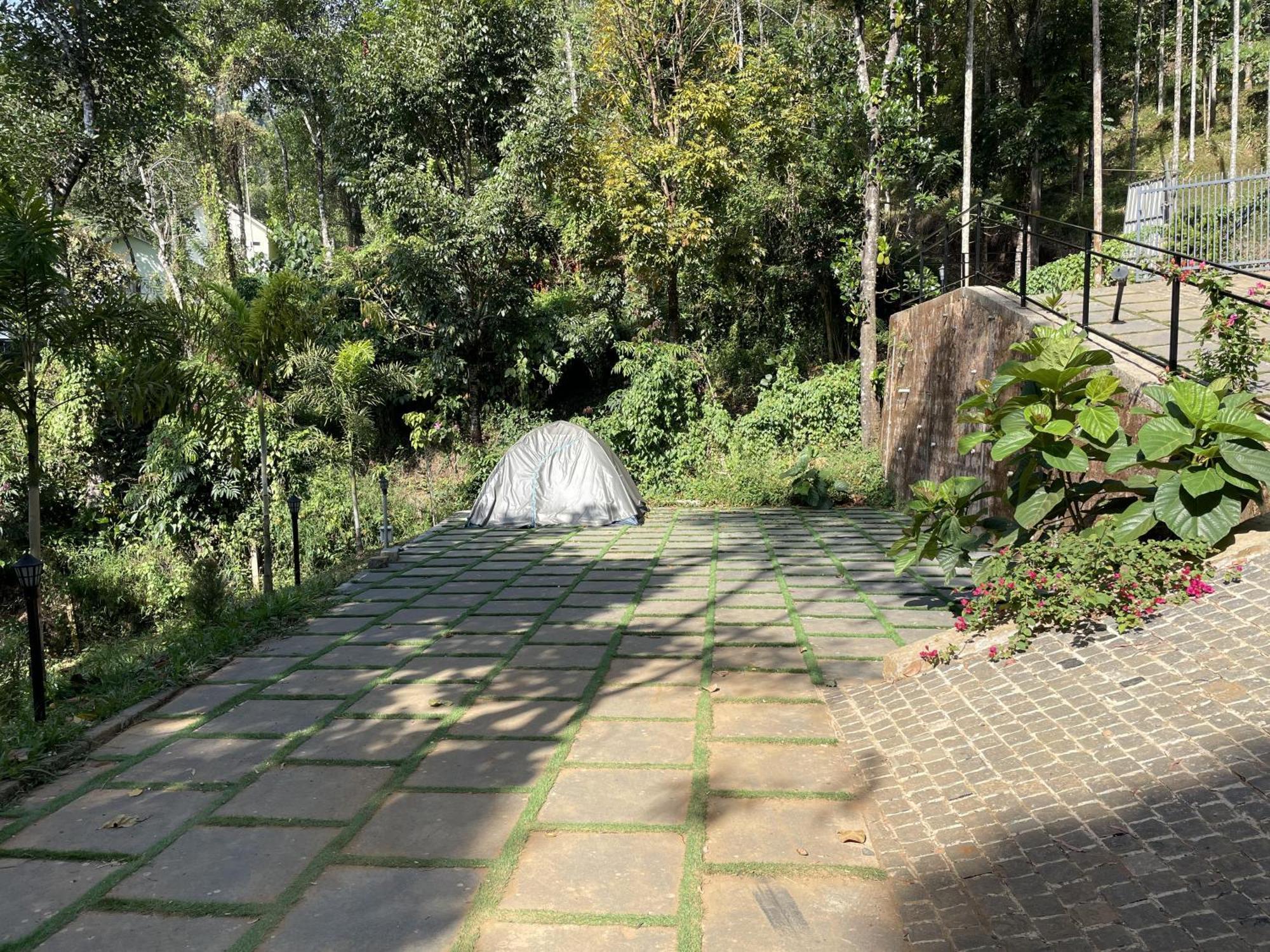 Wetlands Wayanad Pool Resort With Natural Waterfalls Padinjarathara Exterior foto