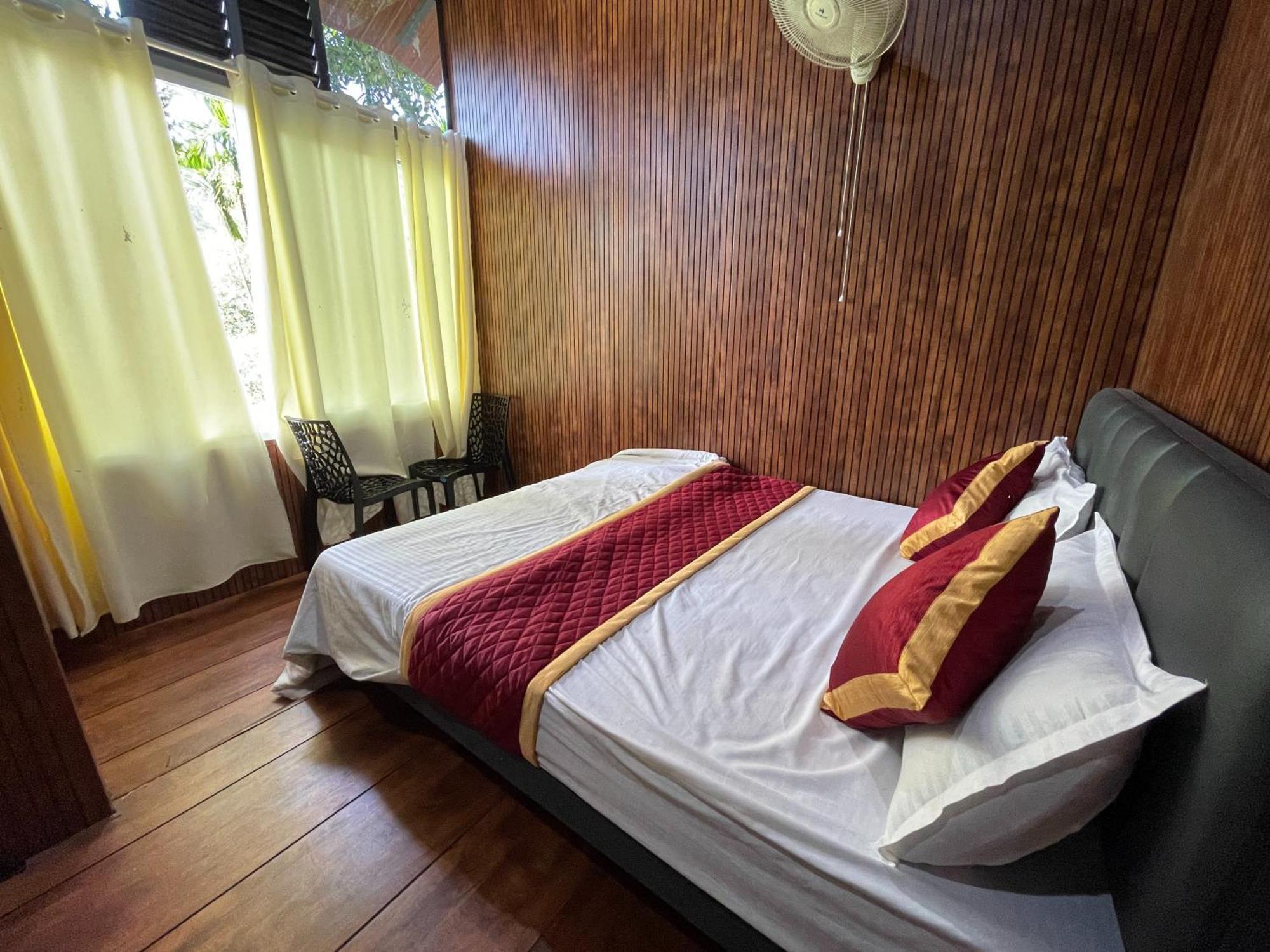 Wetlands Wayanad Pool Resort With Natural Waterfalls Padinjarathara Exterior foto